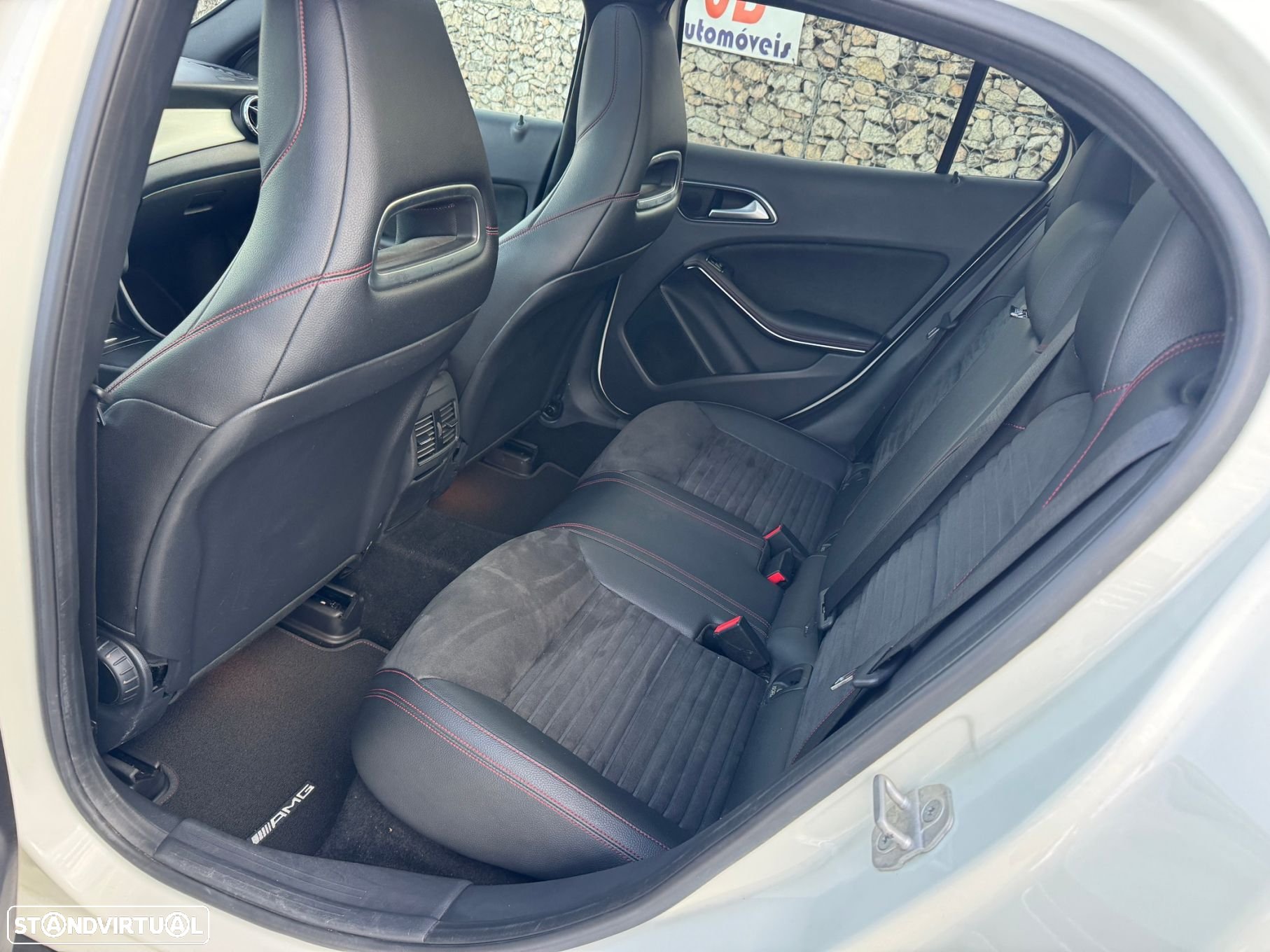 Mercedes-Benz GLA 220 d AMG Line - 12