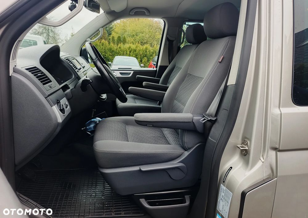 Volkswagen Multivan 2010 photo 5