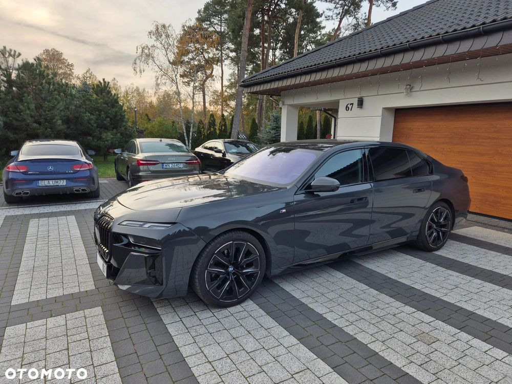 BMW Seria 7 - 26