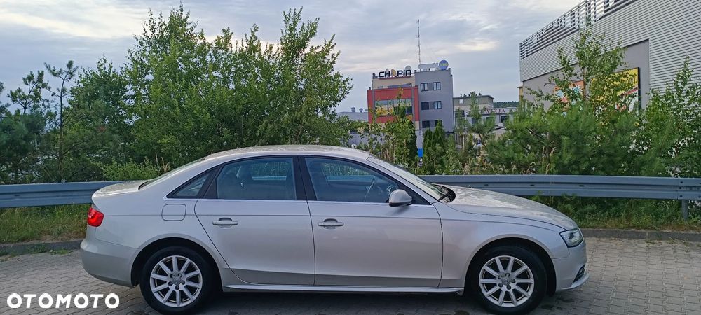 Audi A4 Limousine 2.0 TDI Limited Edition Multitr - 8
