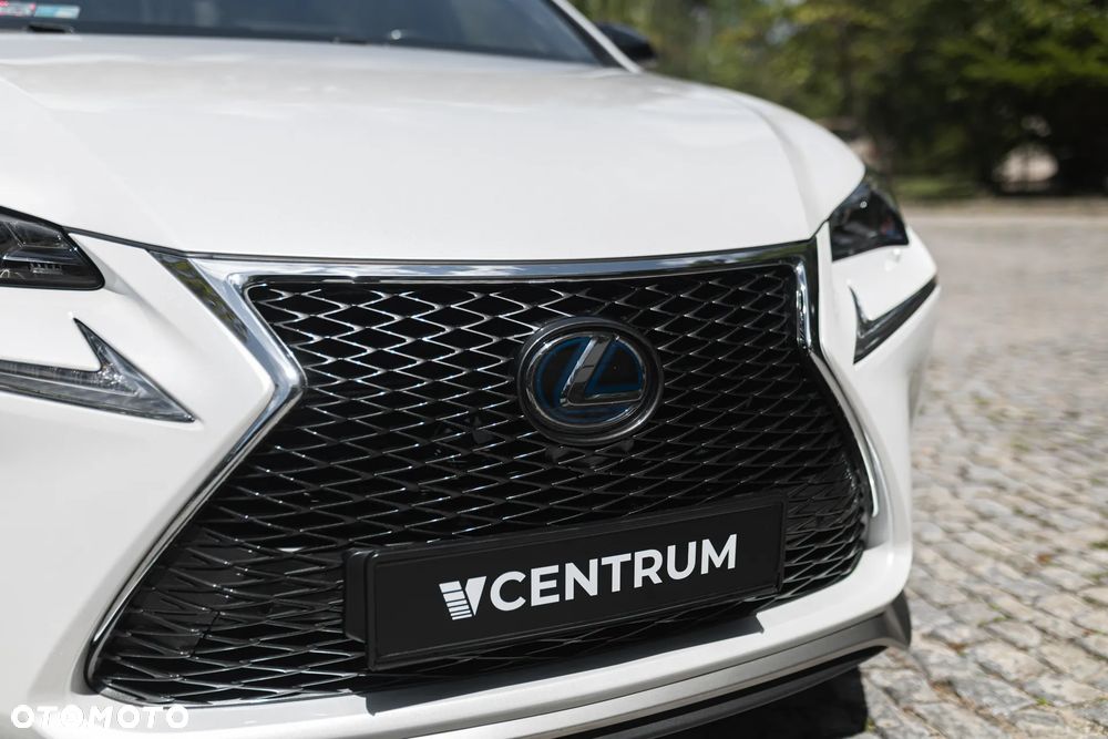 Lexus NX 300h F Sport AWD - 8