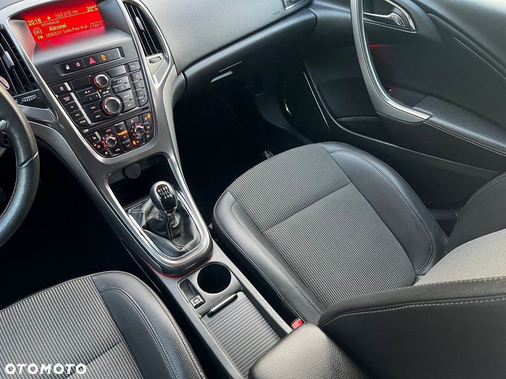Opel Astra 1.4 Turbo Cosmo - 18