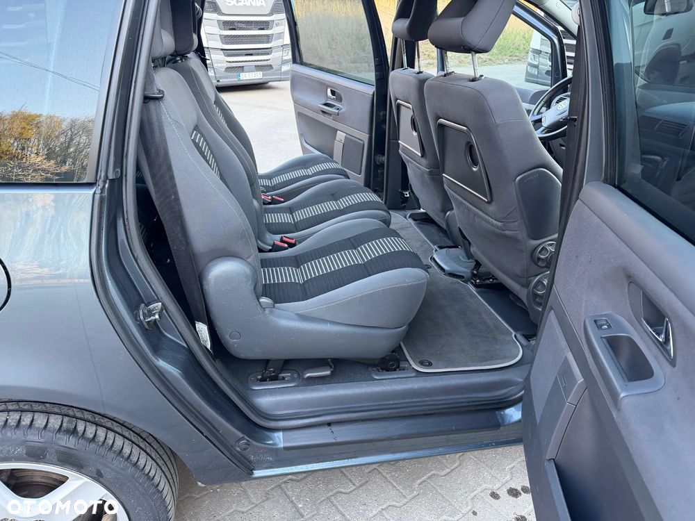 Volkswagen Sharan 1.9 TDI Comfortline Family - 7