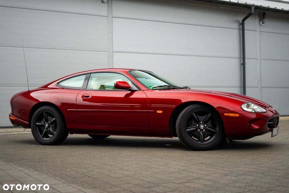 Jaguar XK8 4.0 - 8