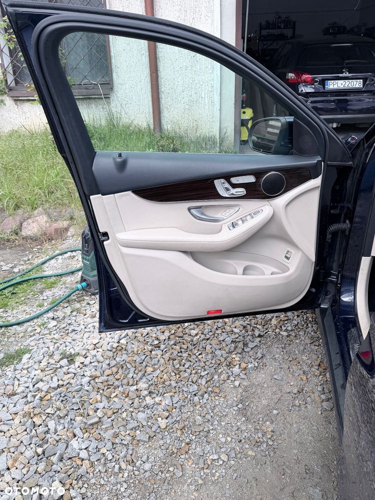 Mercedes-Benz GLC 300 4-Matic - 32