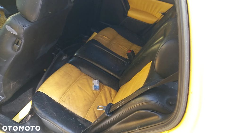 Volkswagen Golf - 4