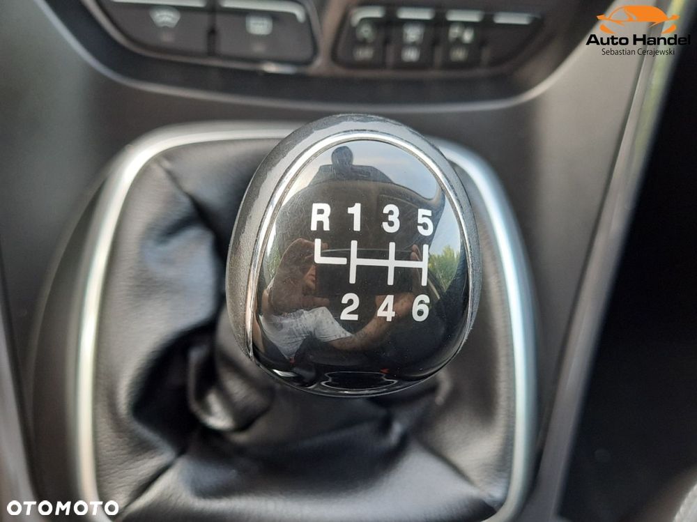 Ford Kuga 2.0 TDCi 4x2 Titanium - 34