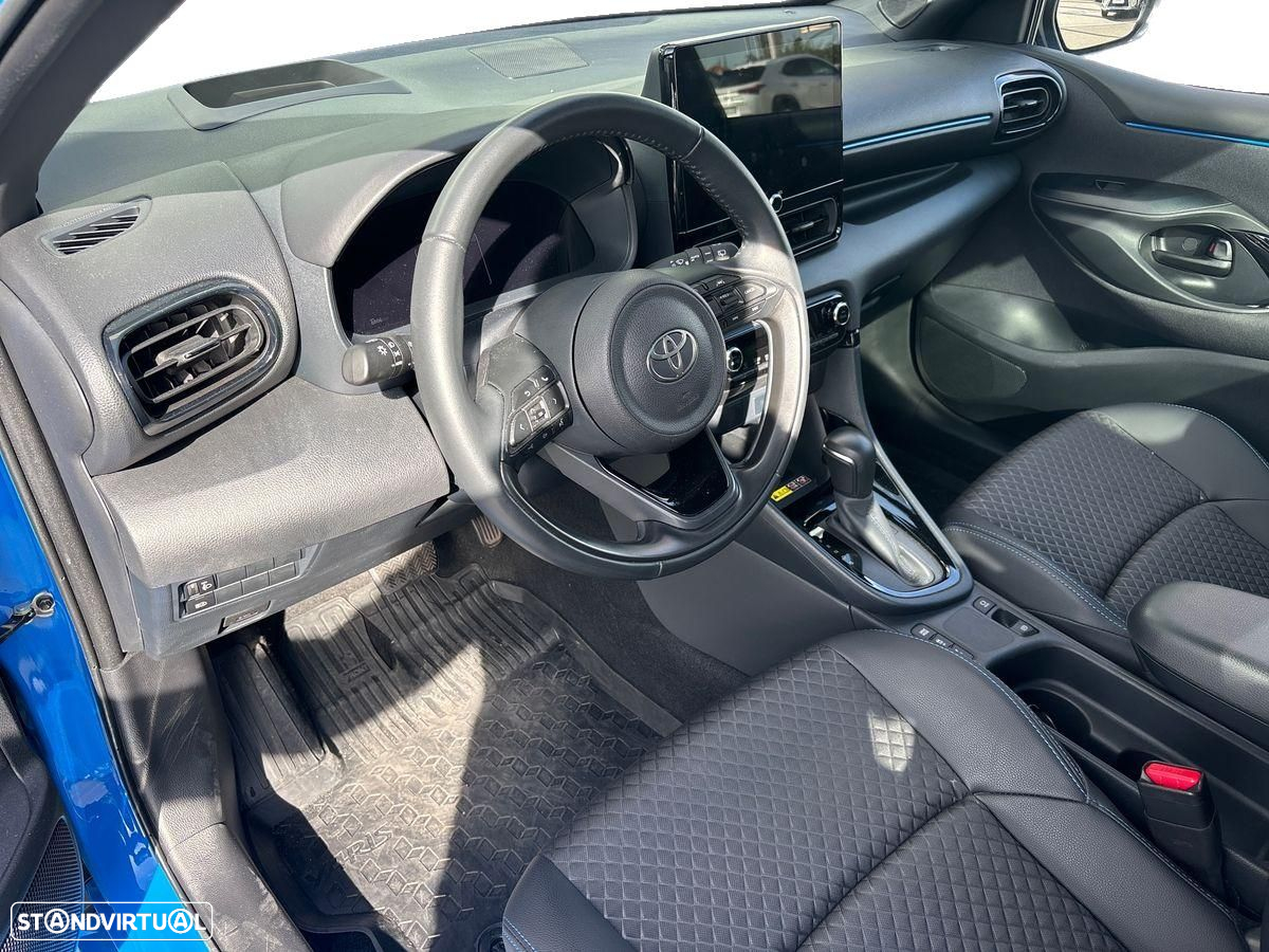 Toyota Yaris - 4