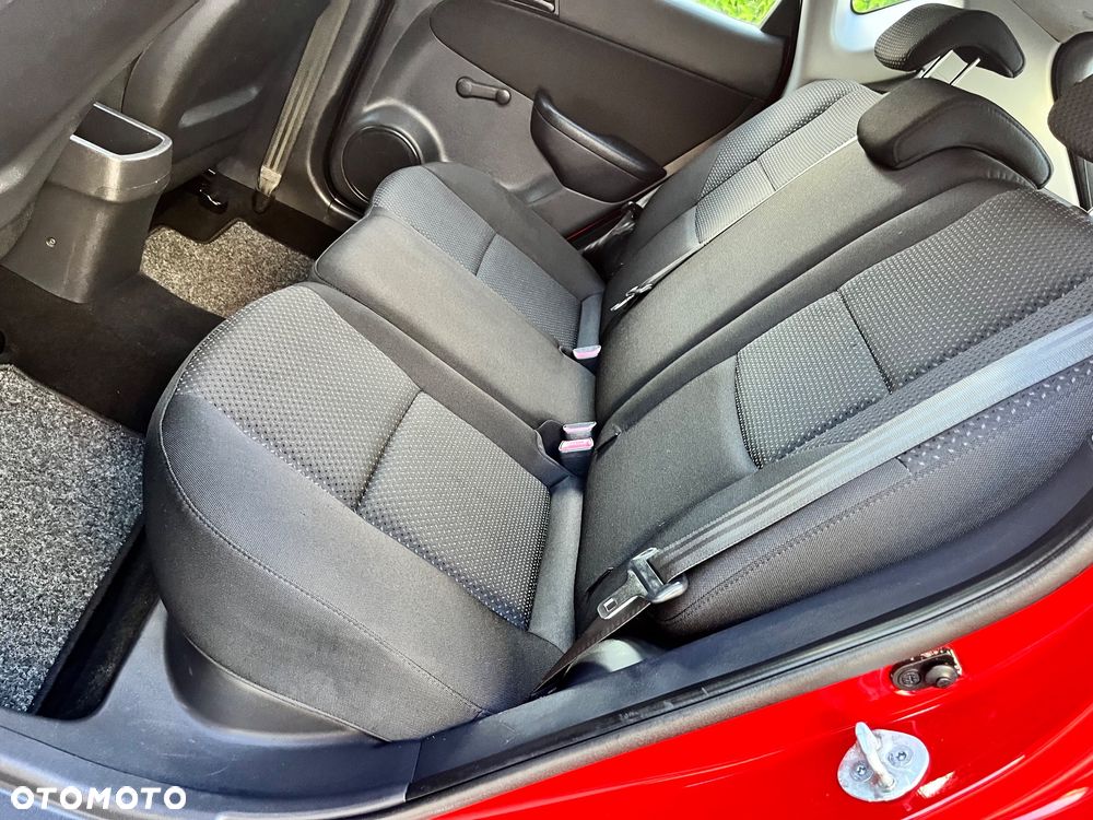 Hyundai i30 1.4 FIFA WM Edition - 18