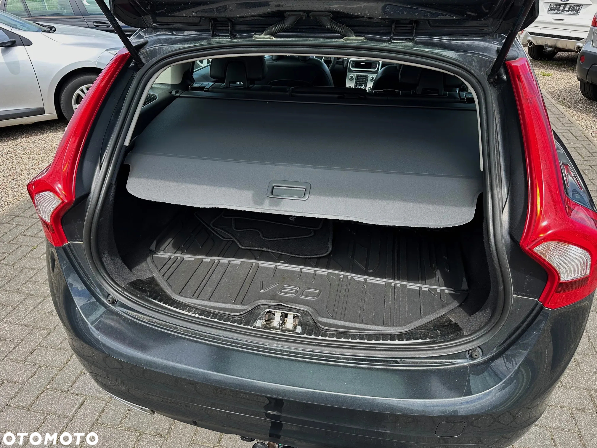 Volvo V60 D4 Geartronic Summum - 11