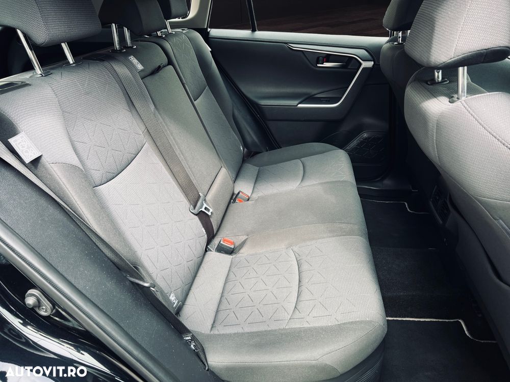Toyota RAV4 - 16