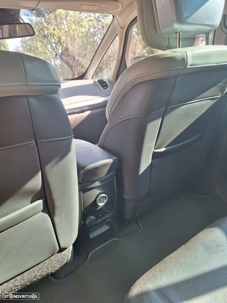 Renault Espace 1.6 dCi Initiale Paris EDC - 17