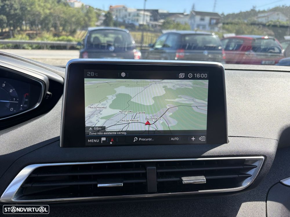Peugeot 3008 1.2 PureTech Allure EAT8 - 19