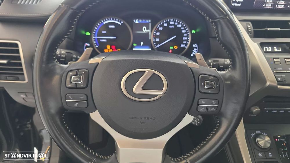 Lexus NX 300h Executive - 47