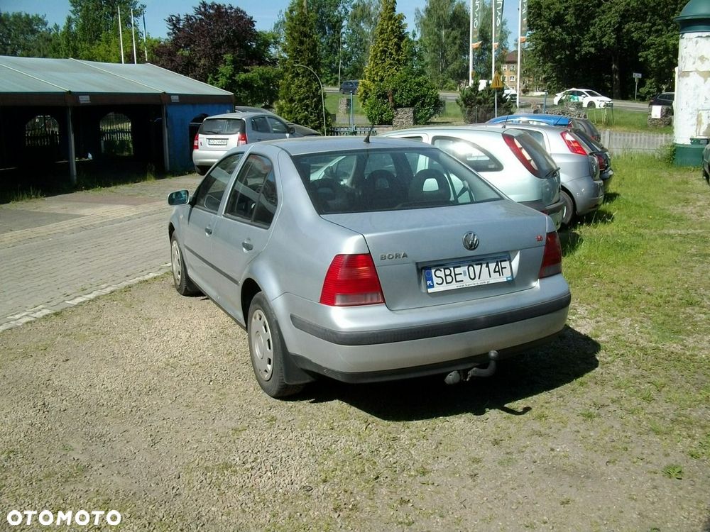 Volkswagen Bora - 2