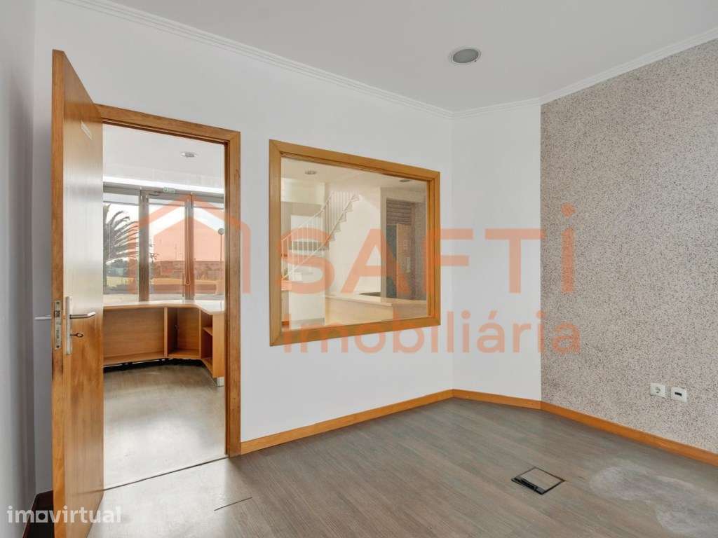 ESPAÇO COMERCIAL EM PENICHE - Grande imagem: 5/17