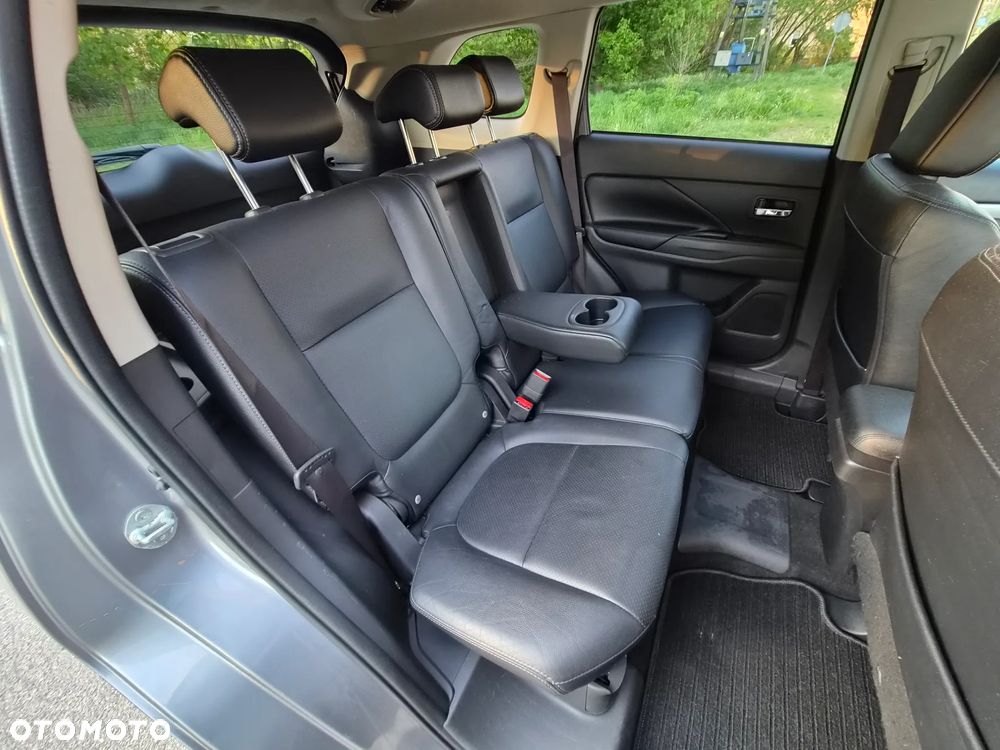 Mitsubishi Outlander - 35