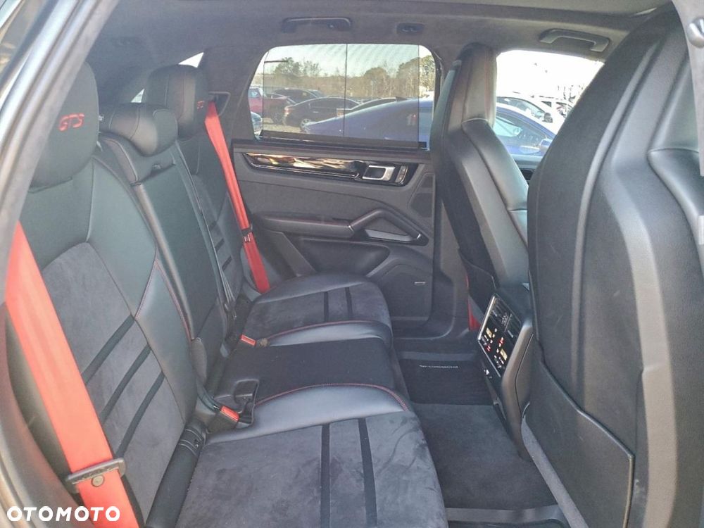 Porsche Cayenne - 10