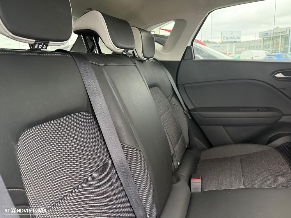 Renault Captur 1.0 TCe Exclusive - 46