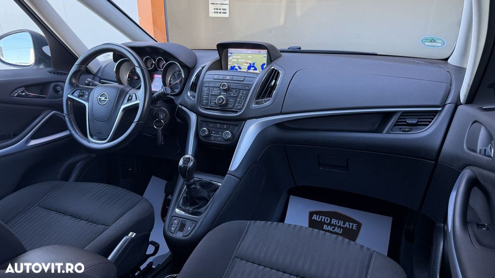 Opel Zafira - 13