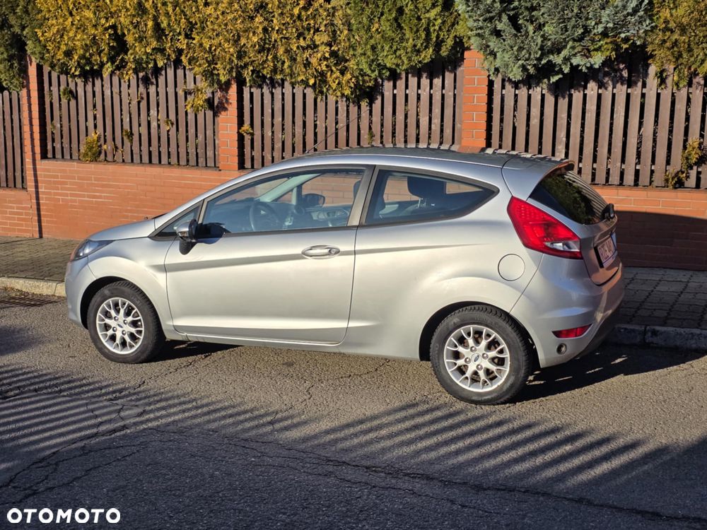 Ford Fiesta 1.25 Celebration - 5