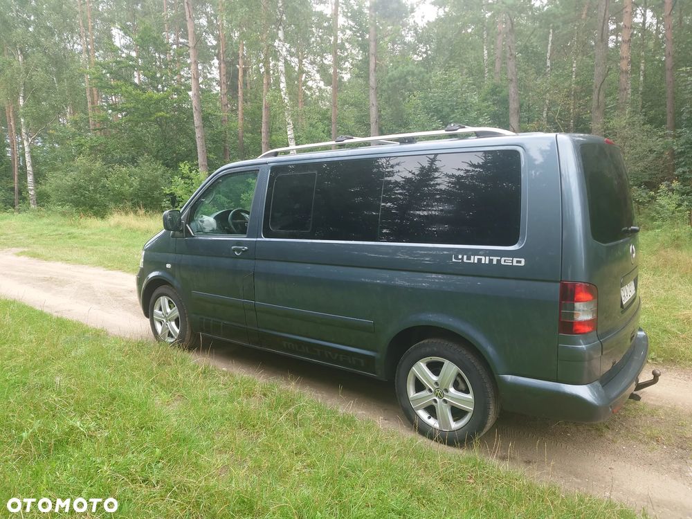 Volkswagen Caravelle - 11