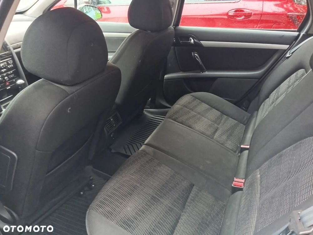 Peugeot 407 1.6 HDi Presence - 17