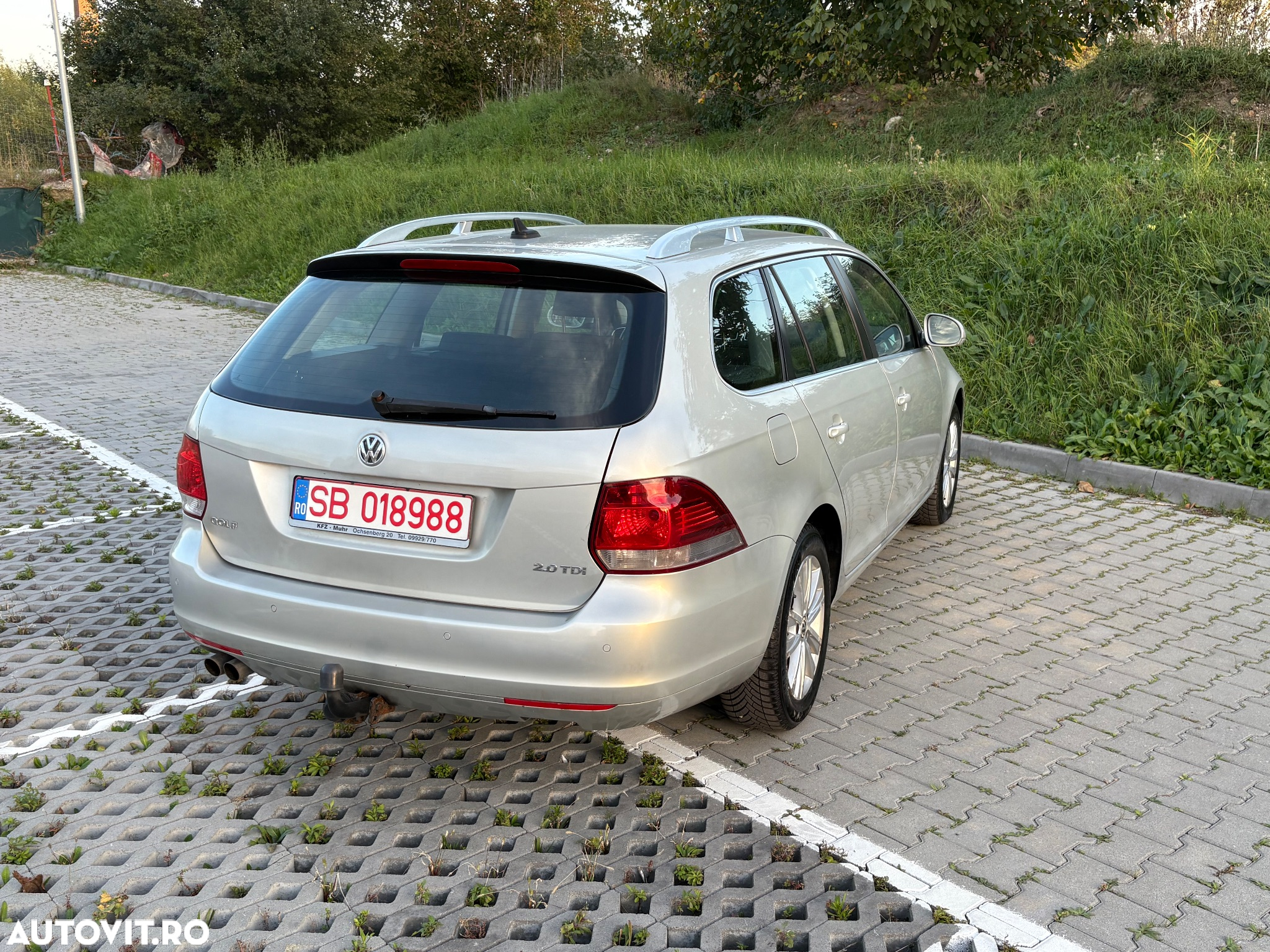 Volkswagen Golf 2.0 TDI DPF Comfortline - 4