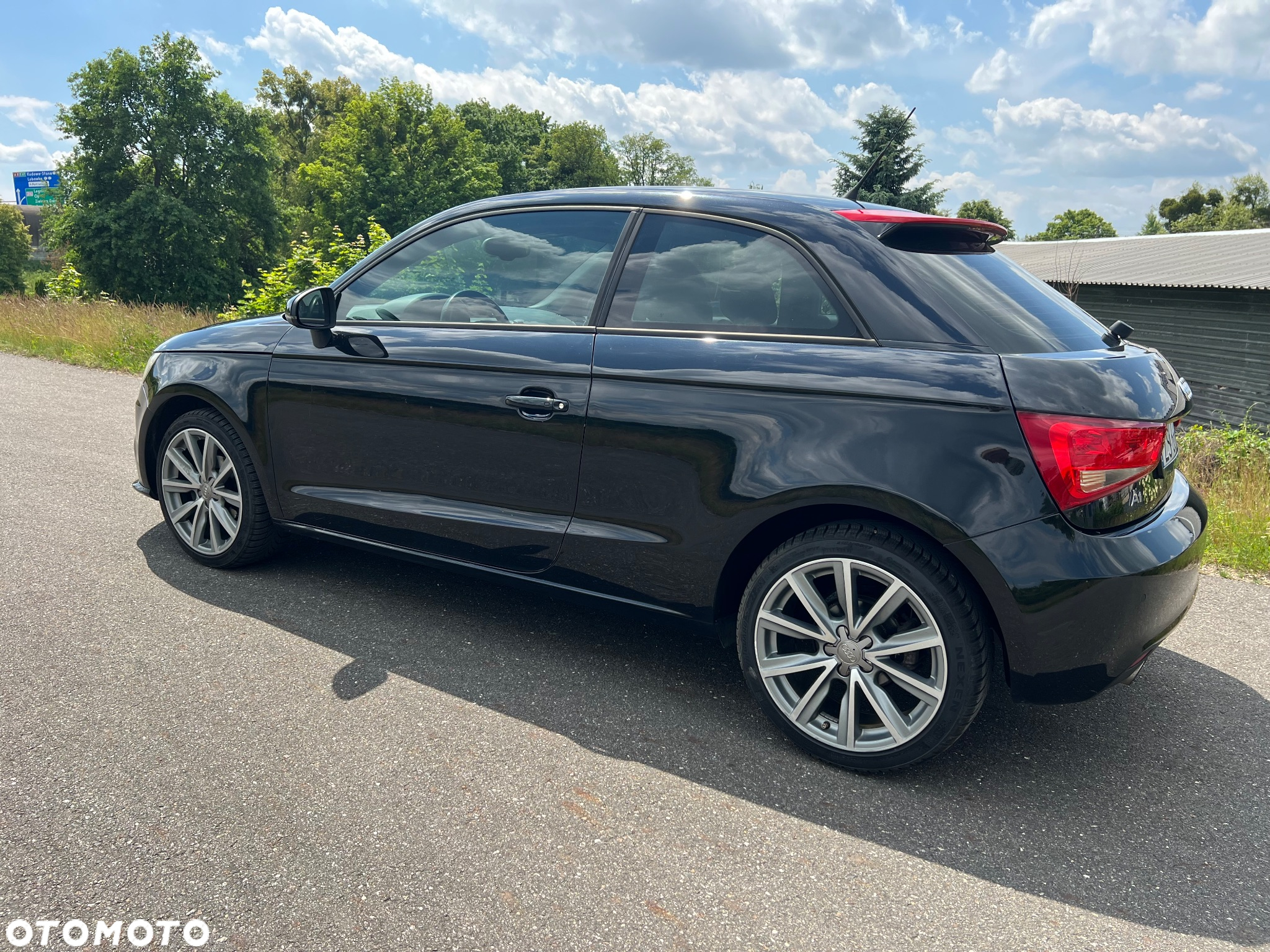 Audi A1 1.6 TDI S tronic S line Sportpaket - 11
