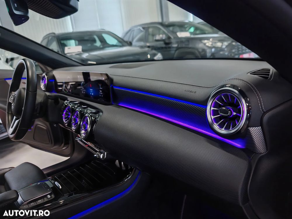 Mercedes-Benz CLA 250 e 8G-DCT - 28