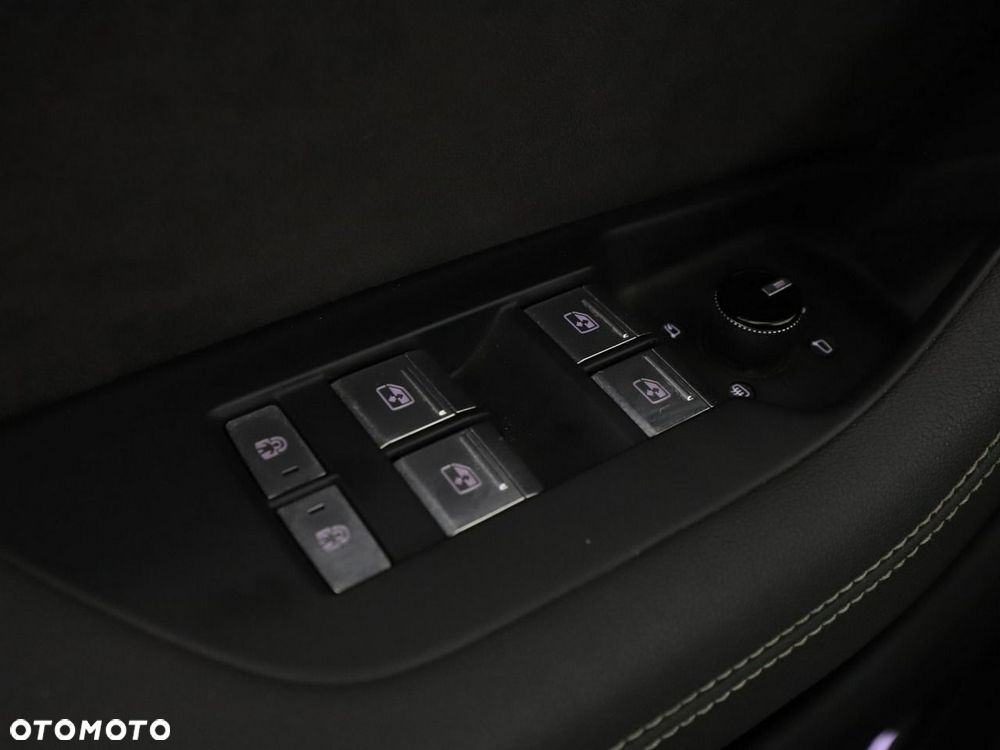 Audi A6 Avant 55 TFSI e quattro S tronic sport - 37
