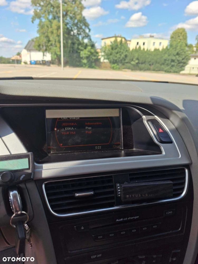Audi A4 Limousine - 6