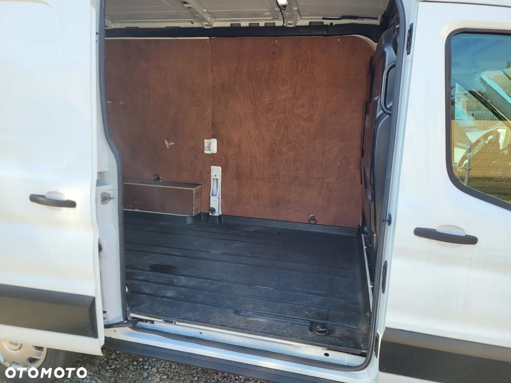 Ford Transit - 13