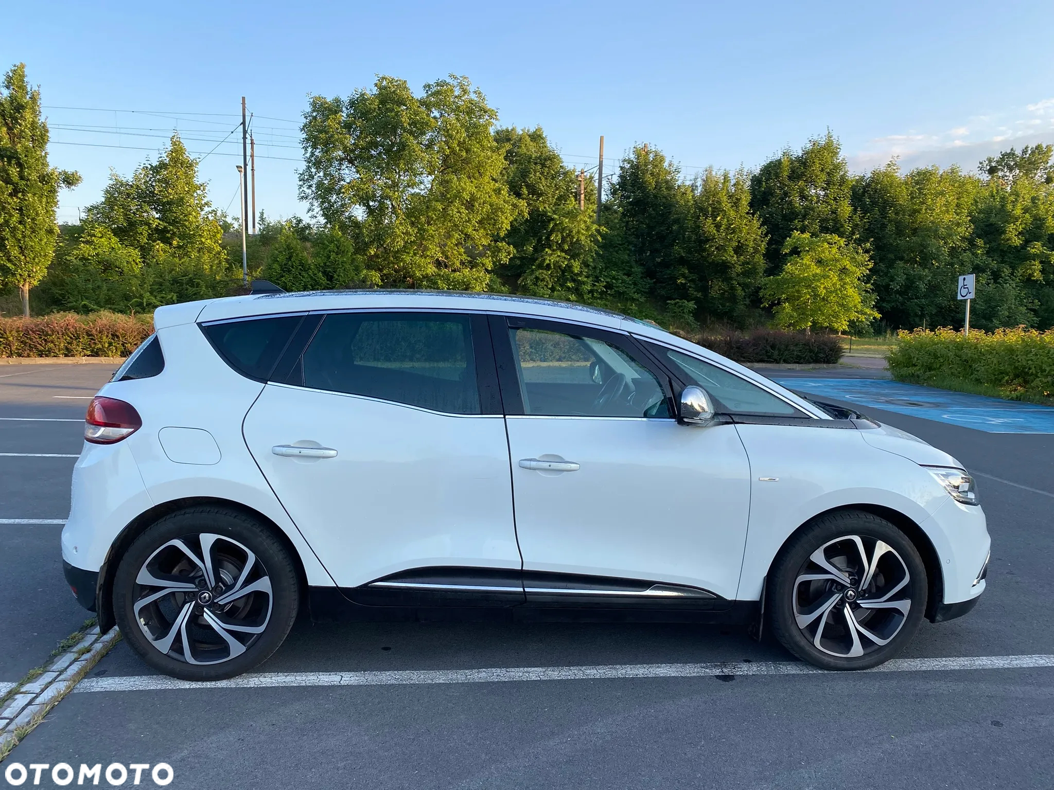 Renault Scenic 1.6 dCi Bose - 3