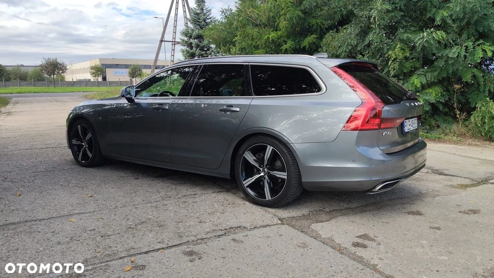 Volvo V90 D5 AWD R-Design - 11
