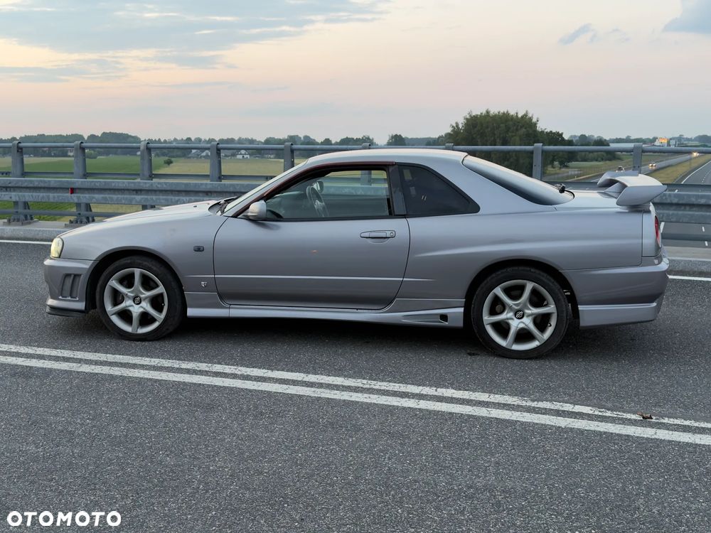 Nissan Skyline - 5