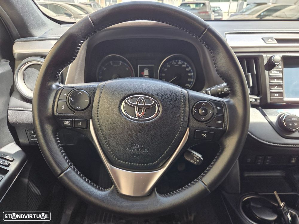 Toyota RAV4 2.0 D-4D Comfort - 16