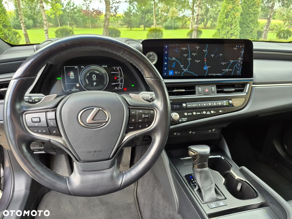 Lexus ES 300h Business Edition - 10
