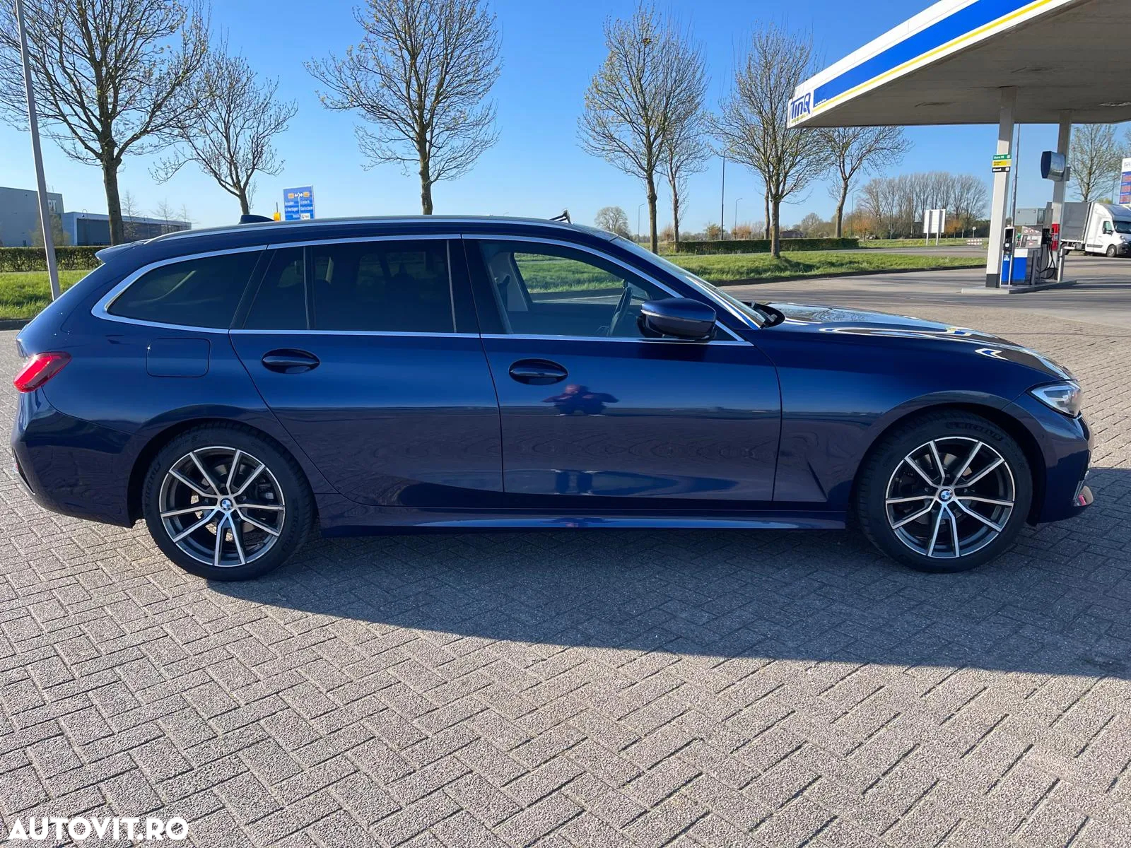 BMW Seria 3 320d xDrive AT - 28