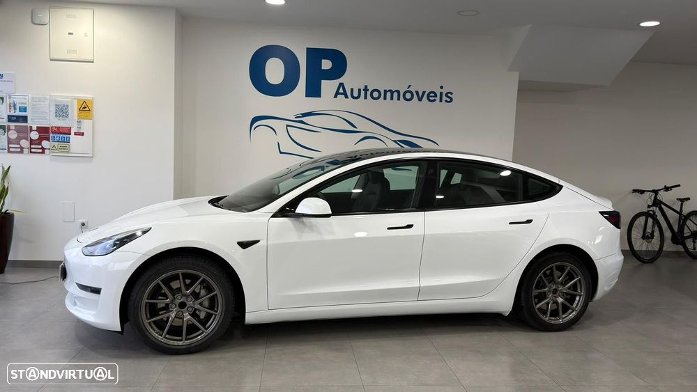 Tesla Model 3 Long Range Tração Traseira - 2