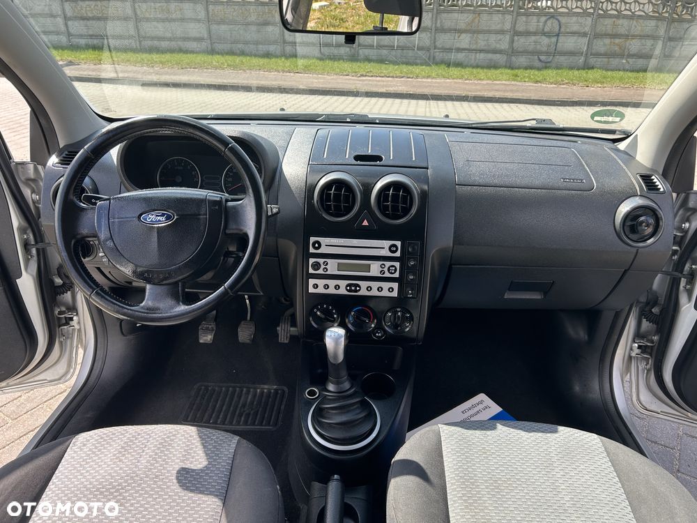 Ford Fusion 1.4 + - 13