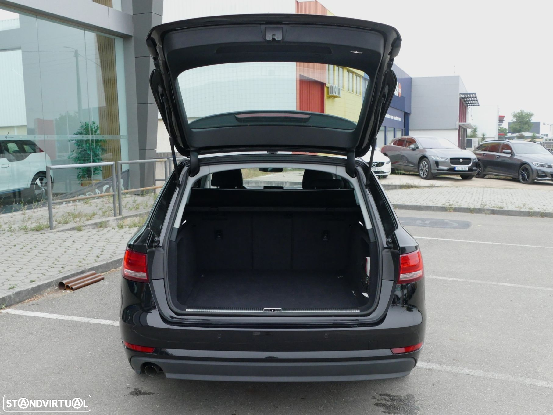 Audi A4 Avant 2.0 TDI Advance - 6