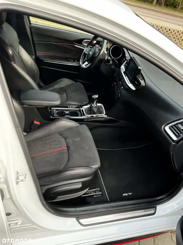 Kia Ceed - 20