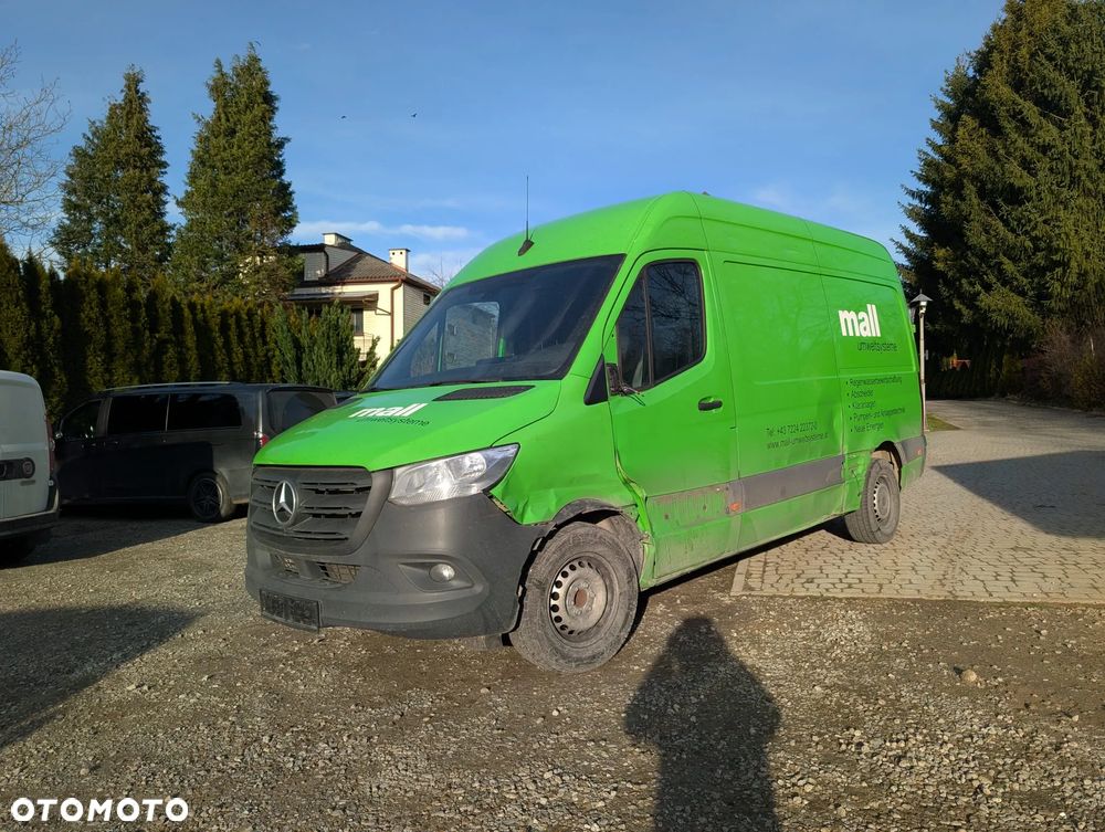 Mercedes-Benz Sprinter - 1