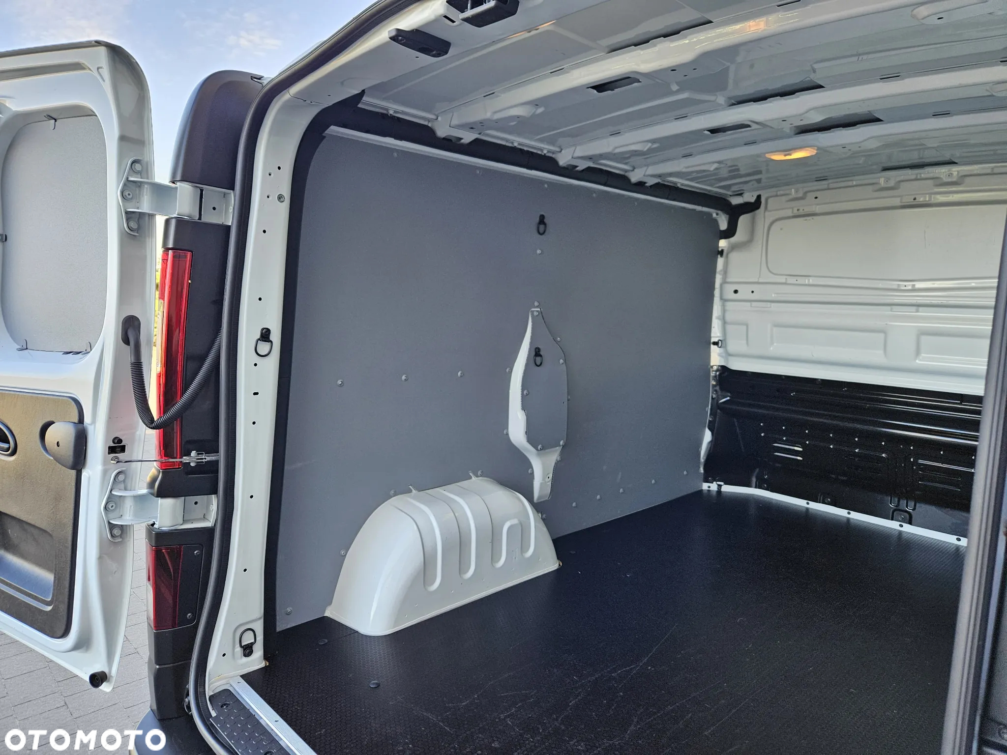 Renault Trafic - 23