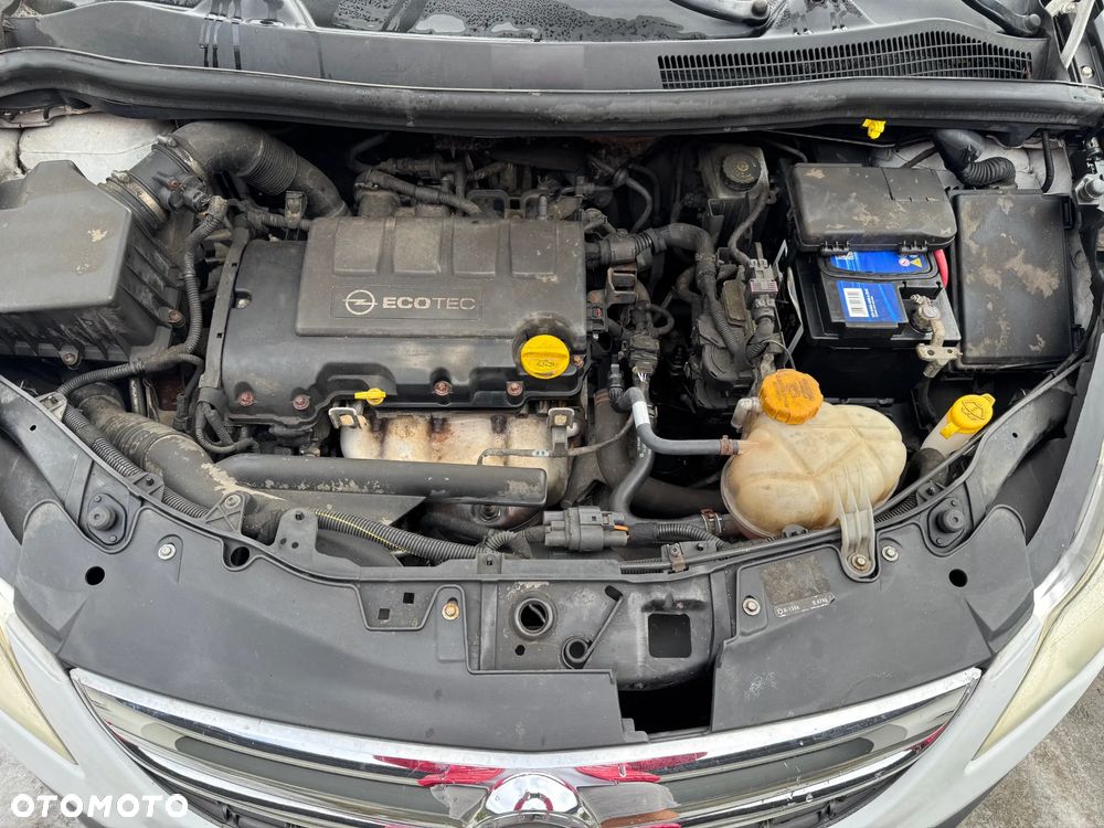 Opel Corsa 1.4 16V Edition - 13