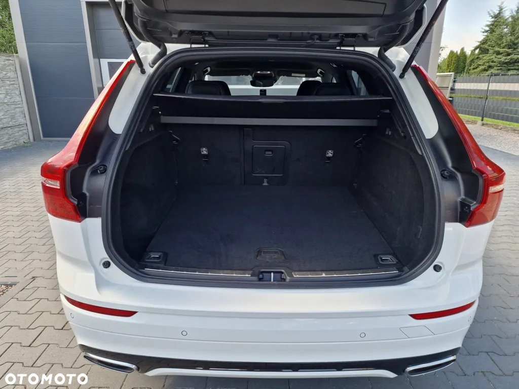 Volvo XC 60 D4 R-Design - 26