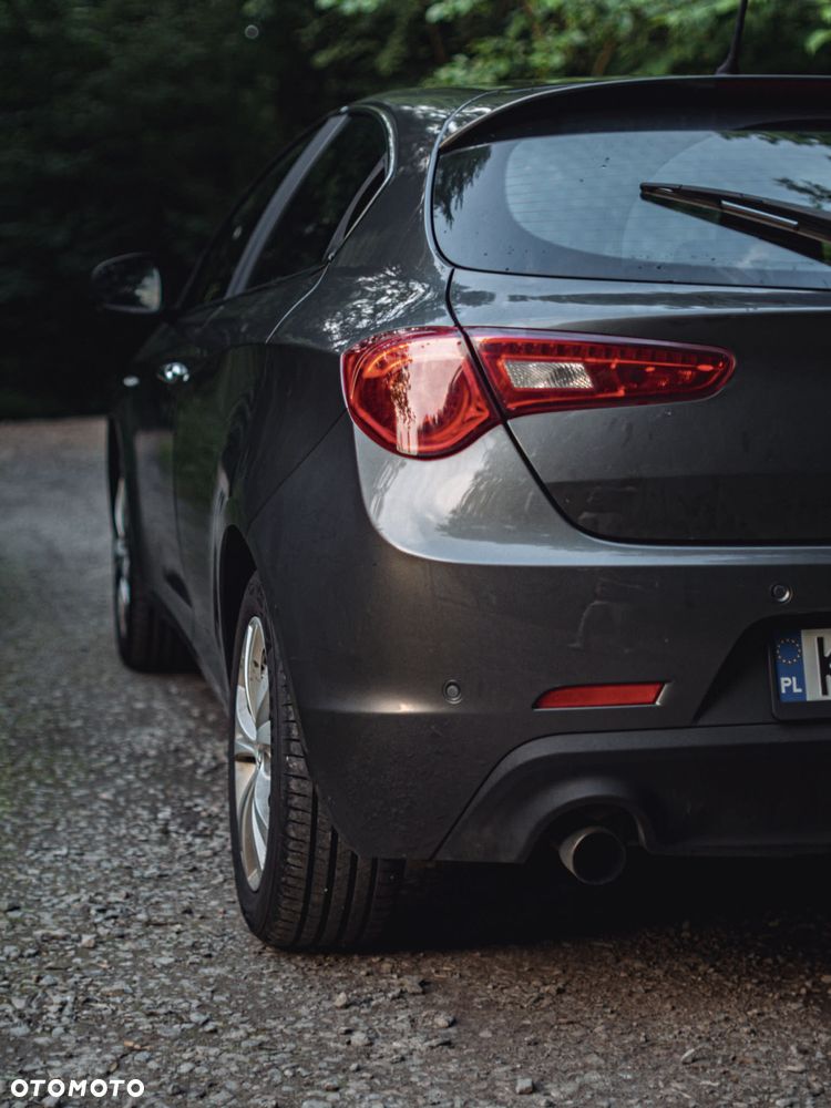 Alfa Romeo Giulietta 2.0 JTDM Distinctive - 16