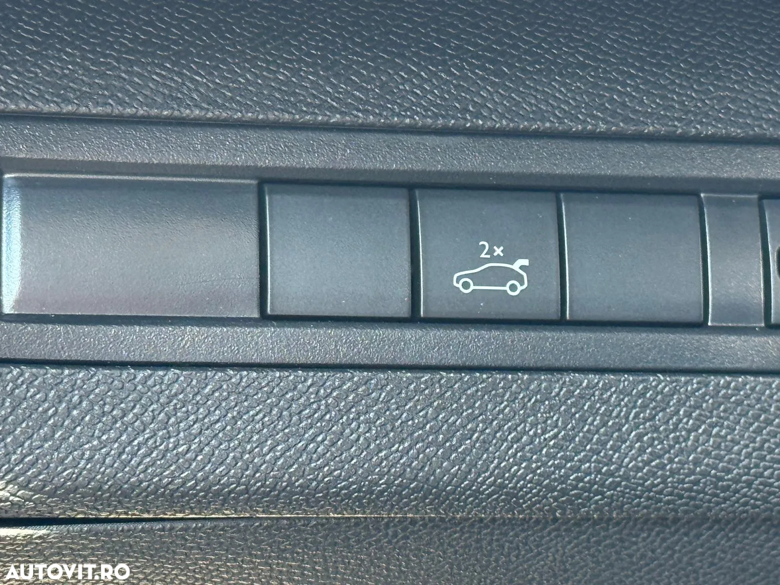 Peugeot 5008 1.5L BlueHDI EAT8 S&S Allure Pack - 36
