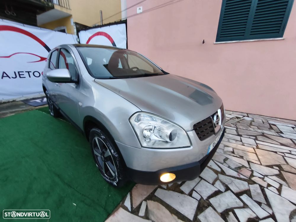 Nissan Qashqai 2.0 dCi Backstage NAVI FPD - 1